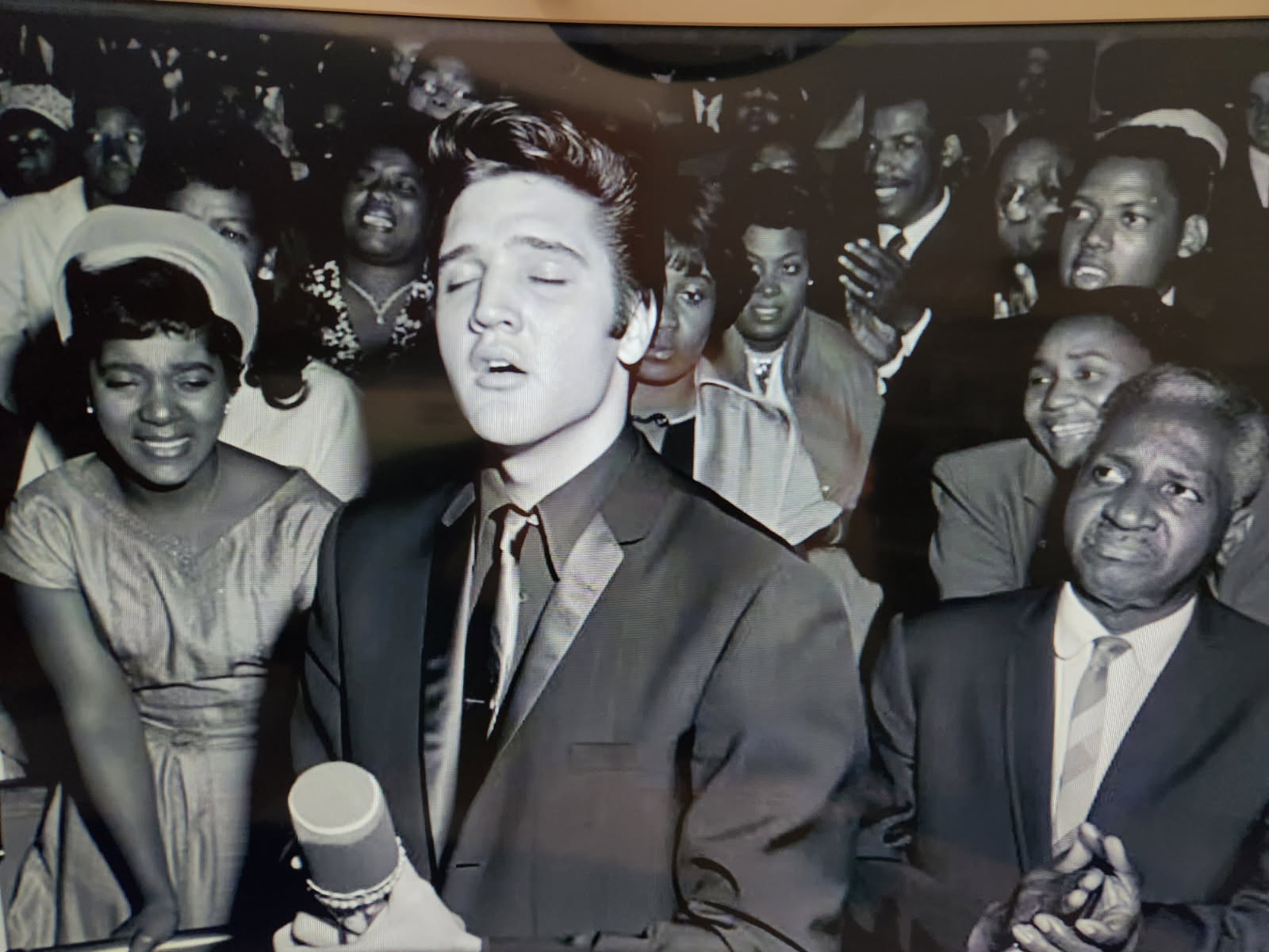 Elvis
                at black church 1957