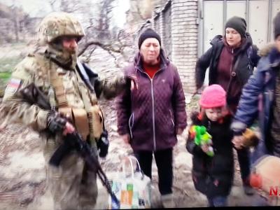 patrick lancaster evacuating in mariupol